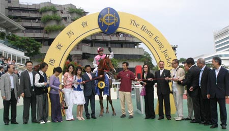 香港今晚开特马，全面释义、专家解答解释落实
